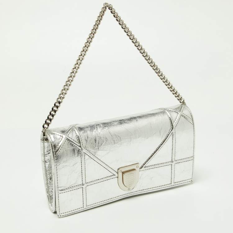 Pre Owned Dior Silver Leather Diorama Wallet On Chain
