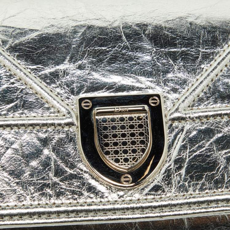 Pre Owned Dior Silver Leather Diorama Wallet On Chain