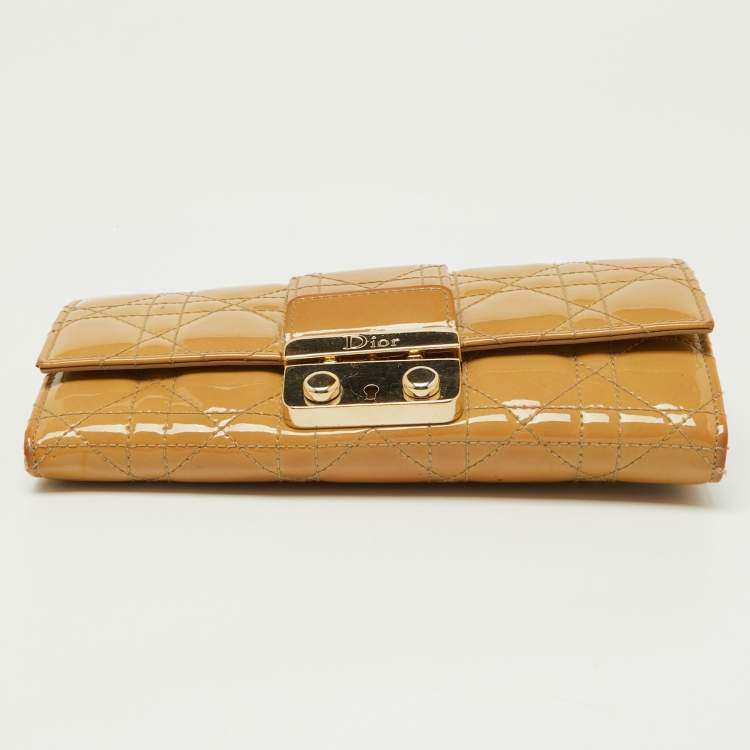Pre Owned Dior Beige Cannage Patent Leather New Lock Wallet on Chain