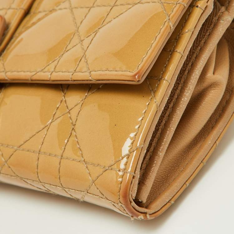 Pre Owned Dior Beige Cannage Patent Leather New Lock Wallet on Chain