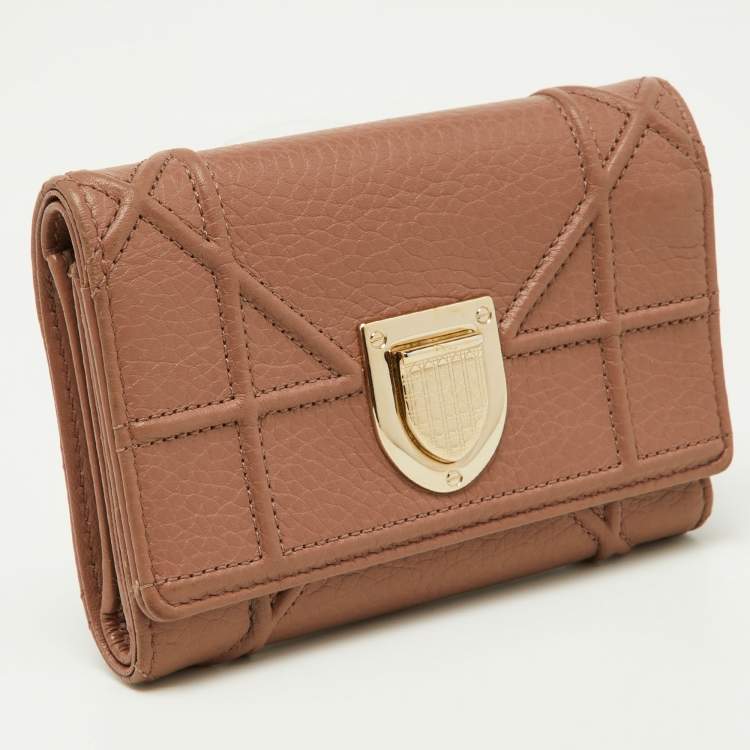 Pre Owned Dior Old Rose Leather Diorama Trifold Wallet