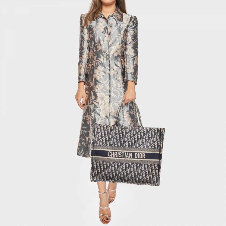 Pre Owned Dior Navy Blue Oblique Embroidered Canvas Large Book Tote