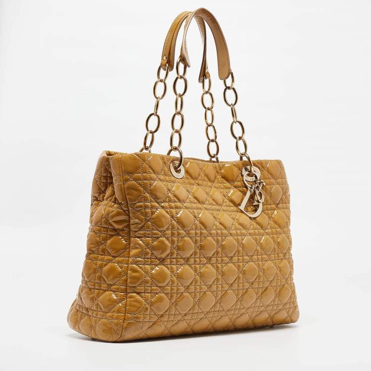 مملوكة مسبقًا Dior Yellow Cannage Patent Leather Large Soft Lady Dior Shopper Tote