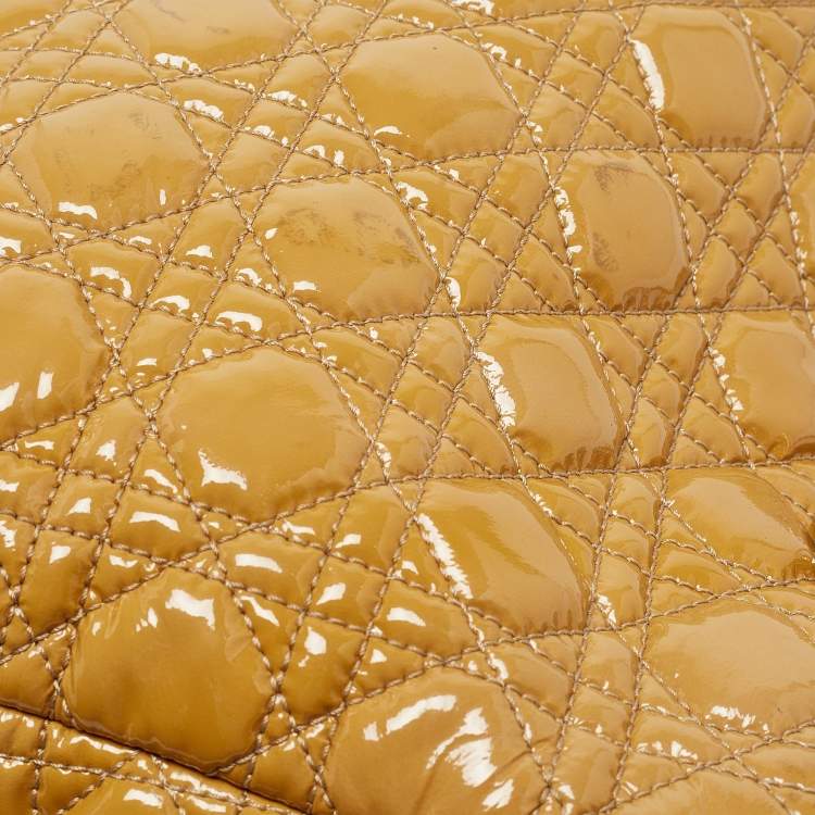 مملوكة مسبقًا Dior Yellow Cannage Patent Leather Large Soft Lady Dior Shopper Tote