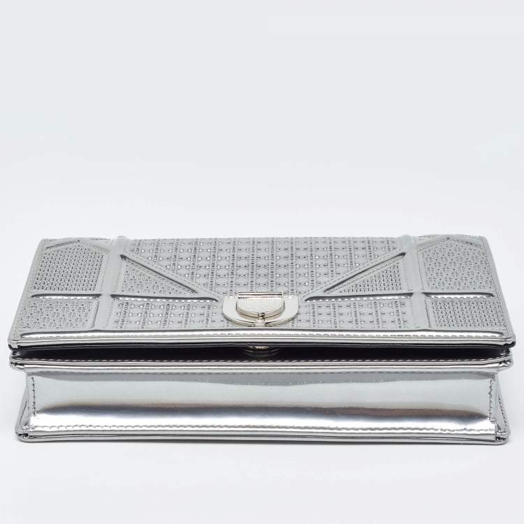 Pre Owned Dior SIlver Micro Cannage Patent Leather Diorama Wallet On Chain