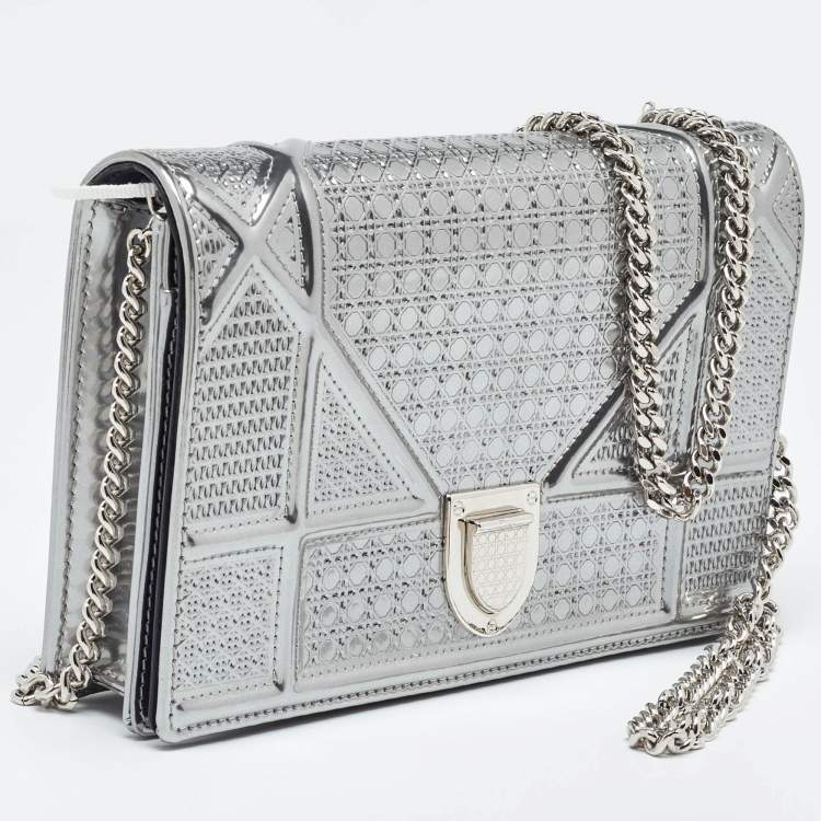 Pre Owned Dior SIlver Micro Cannage Patent Leather Diorama Wallet On Chain