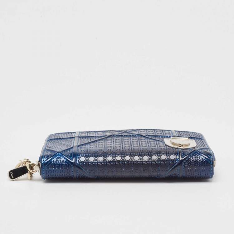 Pre Owned Dior Blue Micro Cannage Patent Leather Diorama Zip Around Wallet