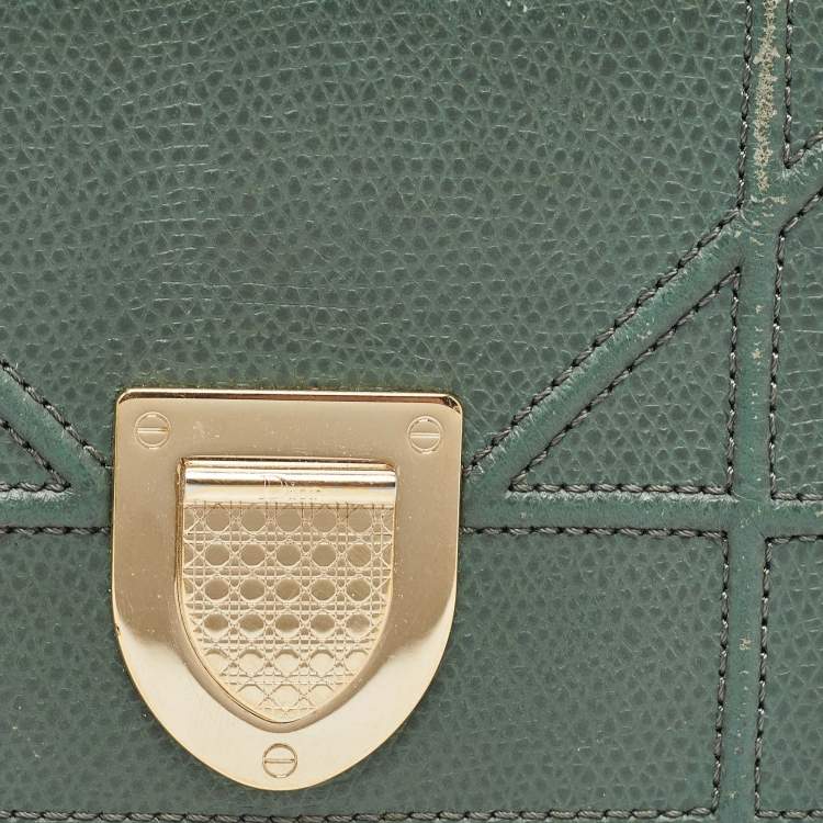 Pre Owned Dior Green Leather Diorama Bifold Compact Wallet