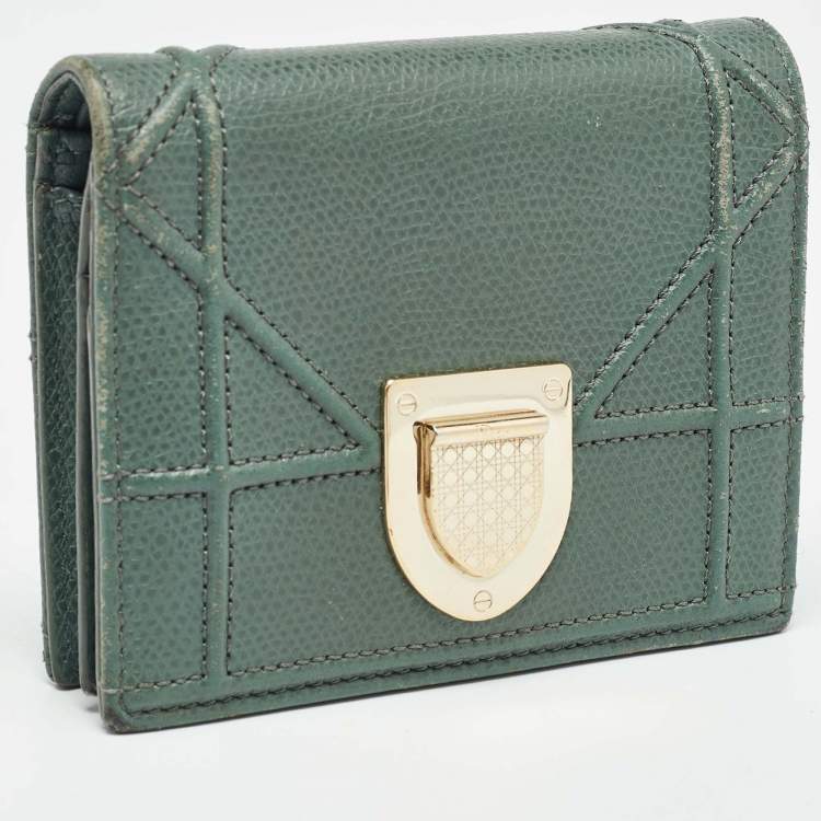 Pre Owned Dior Green Leather Diorama Bifold Compact Wallet