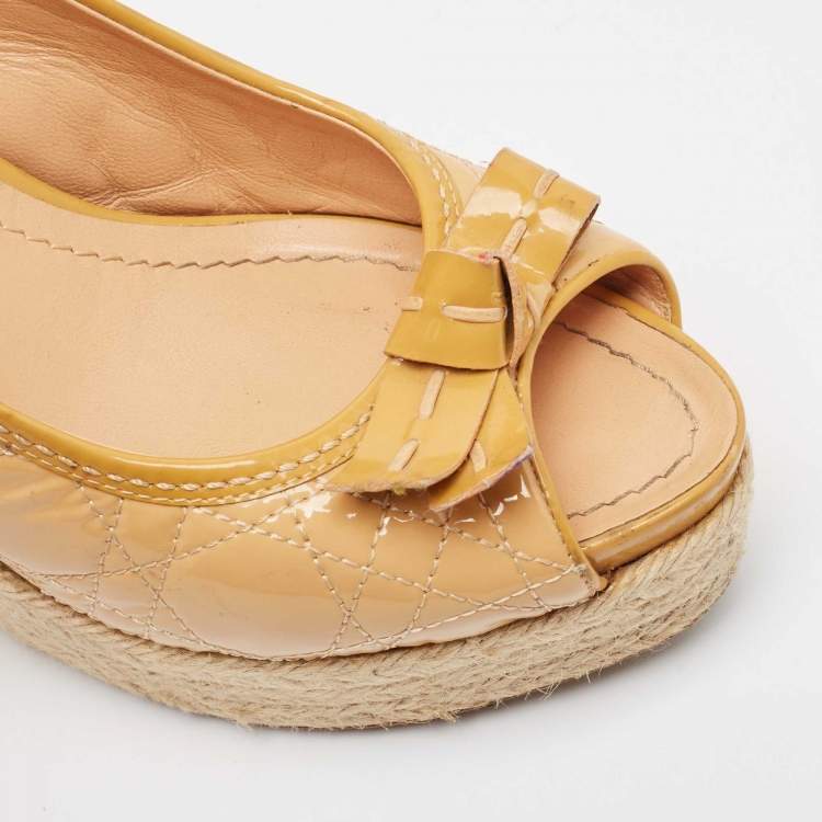 Pre Owned Dior Brown Patent Bow Accents Espadrilles Size 40.5