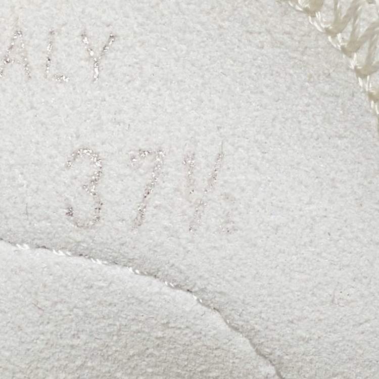 مملوكة مسبقًا Dior White Oblique Mesh and Rubber B23 Low Top Sneakers Size 37.5