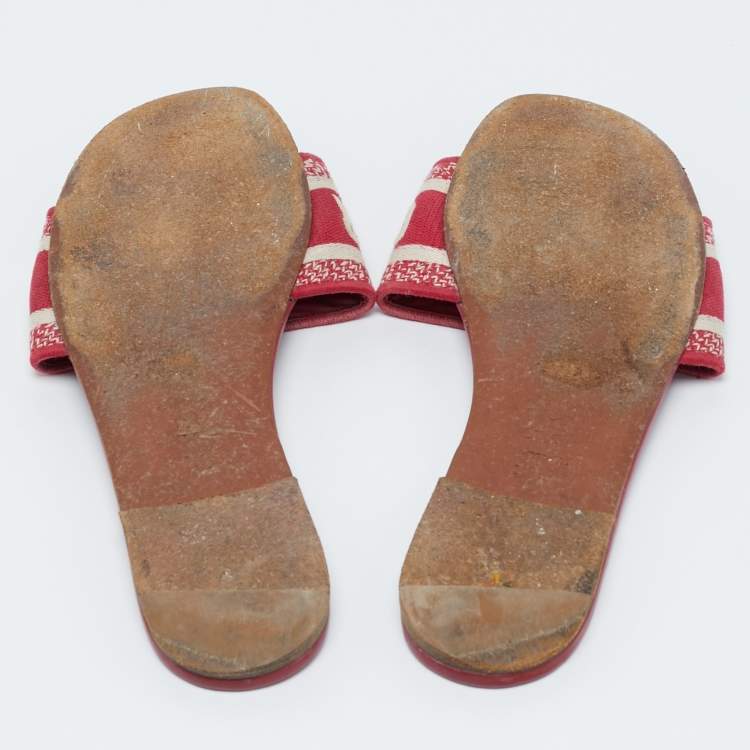 Pre Owned Dior Red Embroidered Logo Canvas Dway Flat Sandals Size 39.5