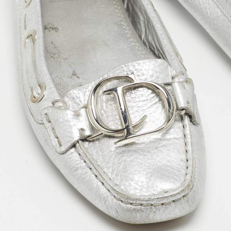 Pre Owned Dior Silver Leather CD Logo Loafers Size 37
