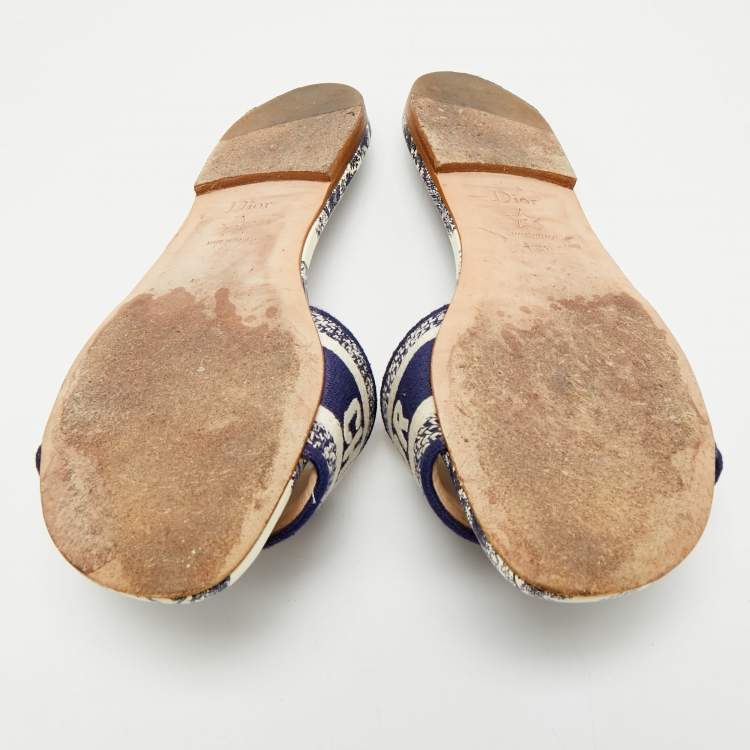 Pre Owned Dior Navy Blue/White Embroidered Canvas Dway Flat Slides Size 39