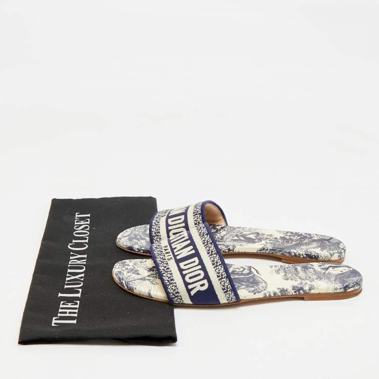 Pre Owned Dior Navy Blue/White Embroidered Canvas Dway Flat Slides Size 39