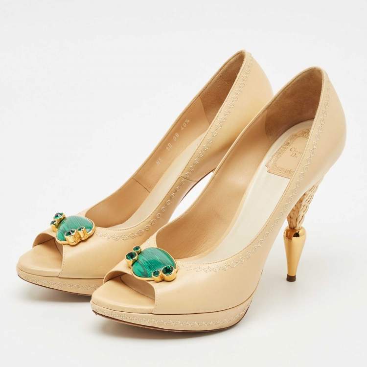 مملوكة مسبقًا Dior Cream Leather and Raffia Embellished Peep Toe Pumps Size 40.5
