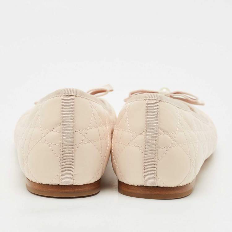 Pre Owned Dior Light Peach Cannage Leather Pearl Bow Ballet Flats Size 39.5
