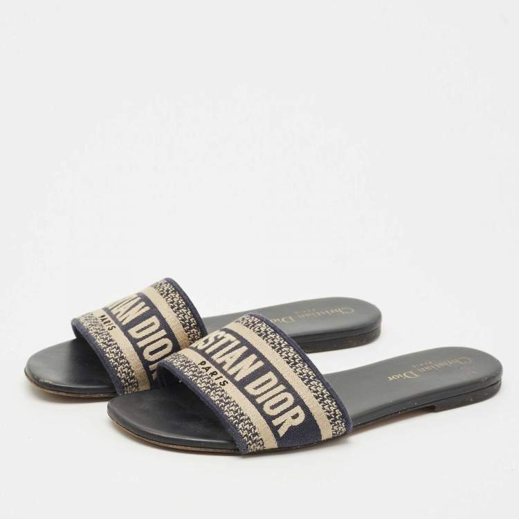 Pre Owned Dior White/Navy Blue Canvas Dway Flat Sandals Size 38.5