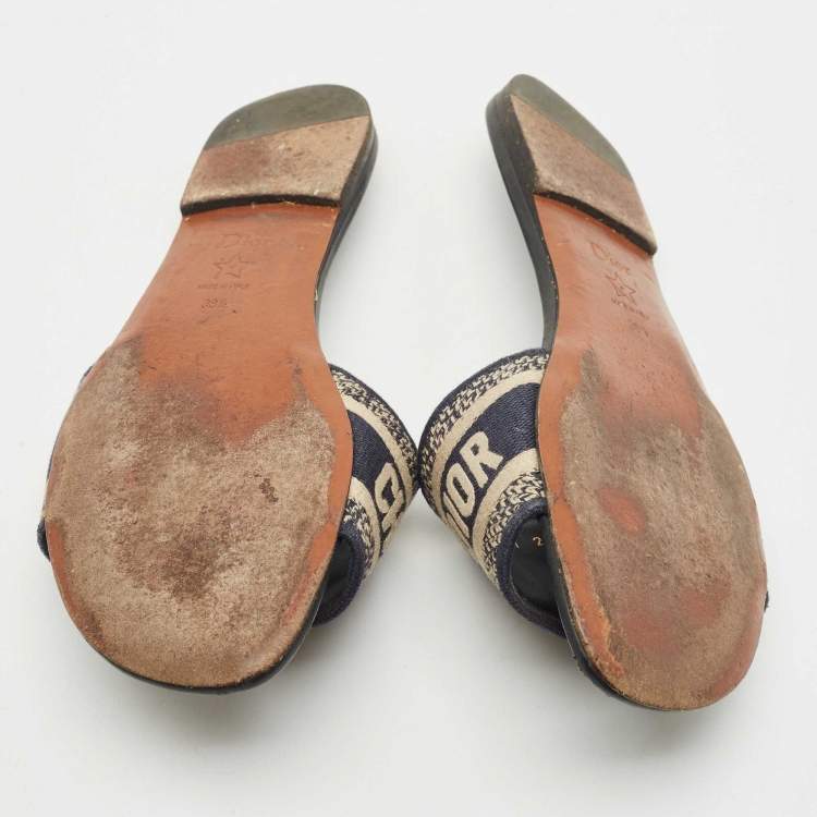 Pre Owned Dior White/Navy Blue Canvas Dway Flat Sandals Size 38.5