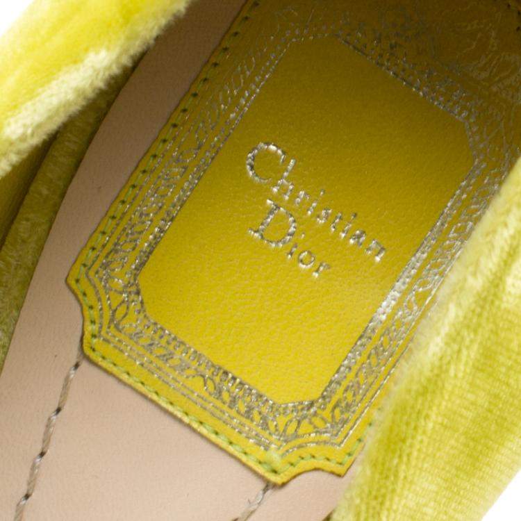 Pre Owned Dior Florescent Yellow Velvet Pointed Toe Pumps Size 37.5