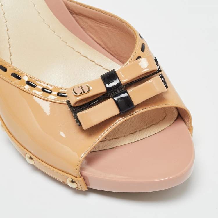 Pre Owned Dior Beige Patent Leather Idyll Studded Slide Sandals Size 38.5