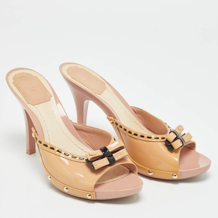 Pre Owned Dior Beige Patent Leather Idyll Studded Slide Sandals Size 38.5