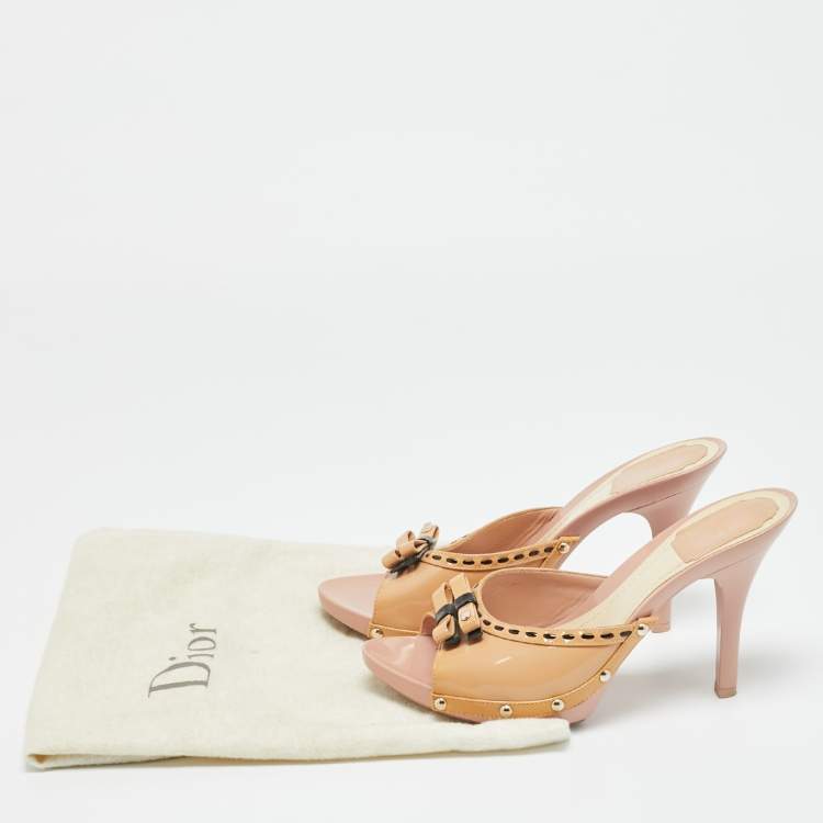 Pre Owned Dior Beige Patent Leather Idyll Studded Slide Sandals Size 38.5