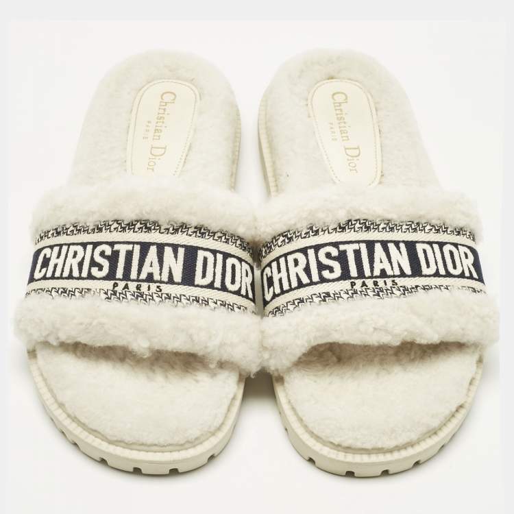 Pre Owned Dior White/Navy Blue Shearling Fur and Logo Canvas Dway Flat Slides Size 38