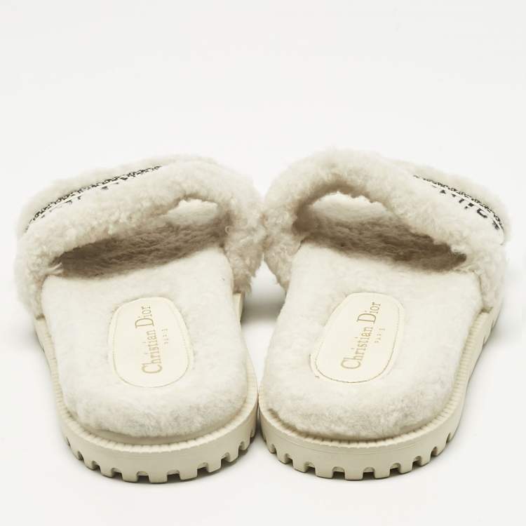 Pre Owned Dior White/Navy Blue Shearling Fur and Logo Canvas Dway Flat Slides Size 38