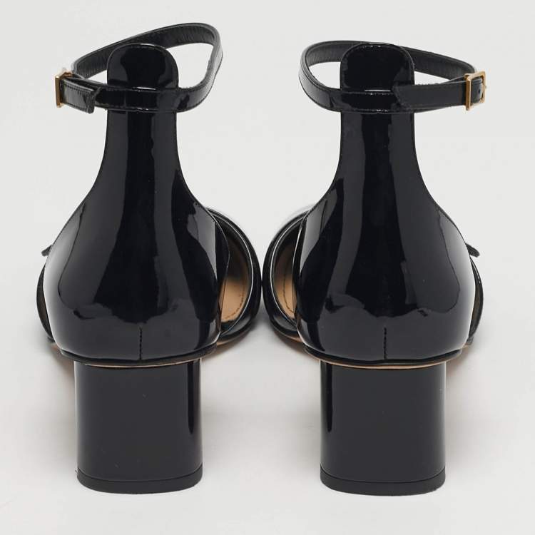 مملوكة مسبقًا Dior Black Patent Leather D'cest Ankle Strap Sandals Size 38