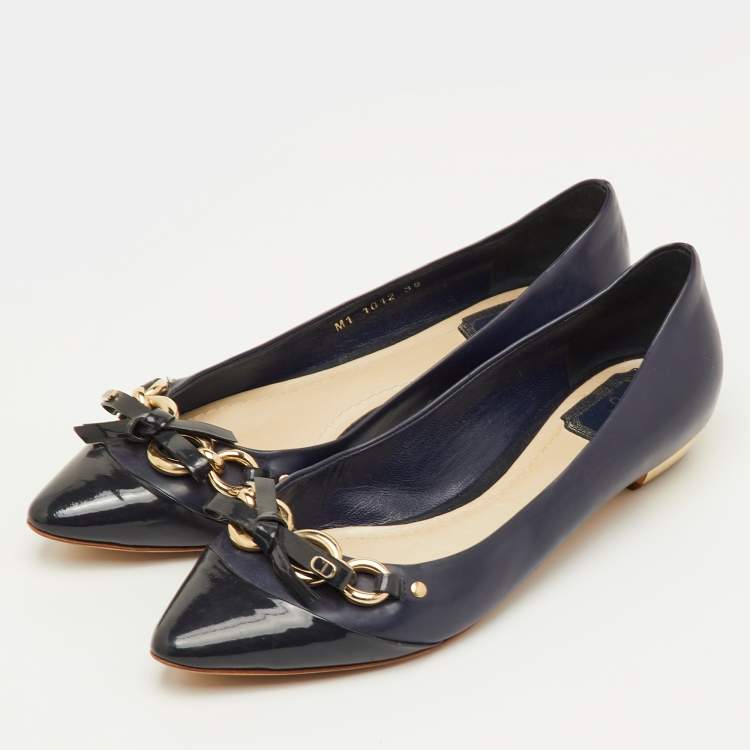 مملوكة مسبقًا Dior Size 38 Two Tone Blue Patent Leather Bow Detail Pointed Toe Ballet Flats