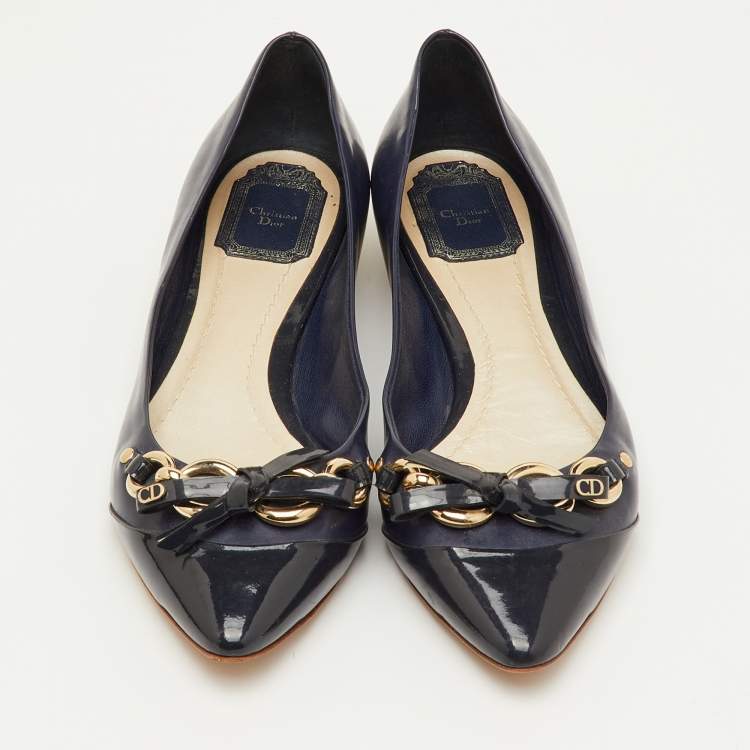 مملوكة مسبقًا Dior Size 38 Two Tone Blue Patent Leather Bow Detail Pointed Toe Ballet Flats