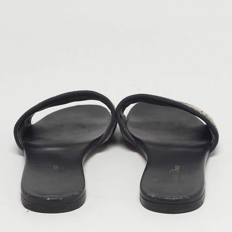 مملوكة مسبقًا Dior Dway Size 39 Black/White Canvas Flat Slides 