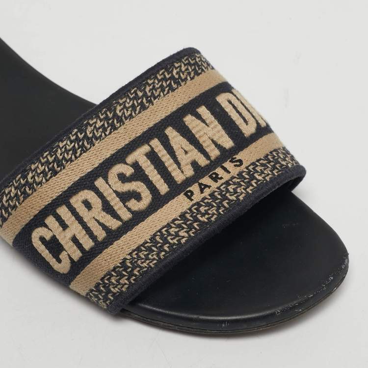 مملوكة مسبقًا Dior Dway Size 39 Black/White Canvas Flat Slides 