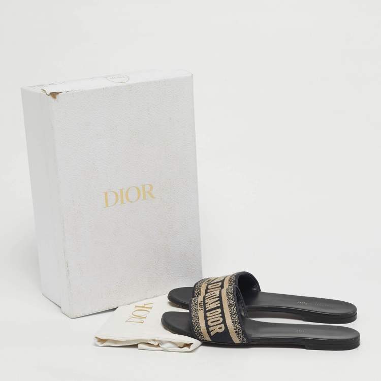 مملوكة مسبقًا Dior Dway Size 39 Black/White Canvas Flat Slides 