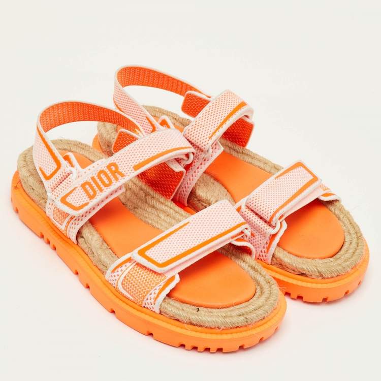 مملوكة مسبقًا Dior Dioract Size 39 Orange/White Canvas Ankle Strap Sandals