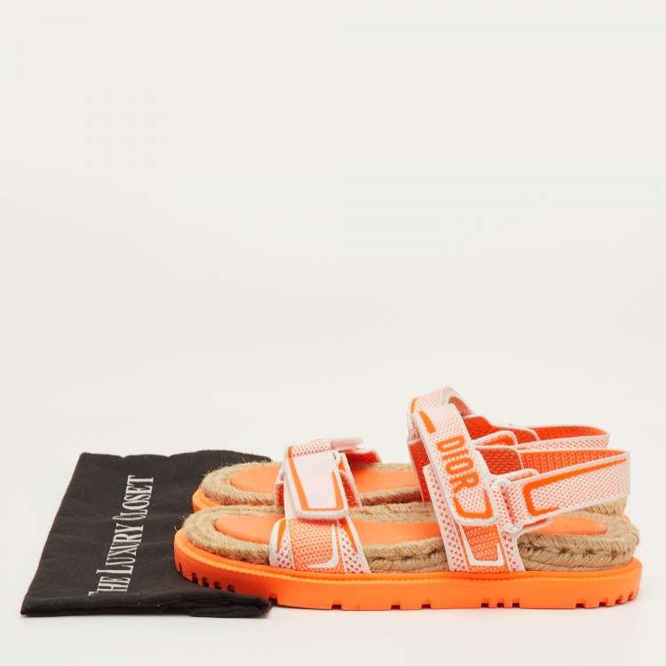 مملوكة مسبقًا Dior Dioract Size 39 Orange/White Canvas Ankle Strap Sandals