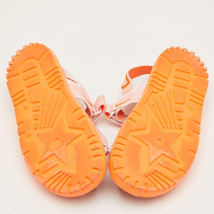 مملوكة مسبقًا Dior Dioract Size 39 Orange/White Canvas Ankle Strap Sandals