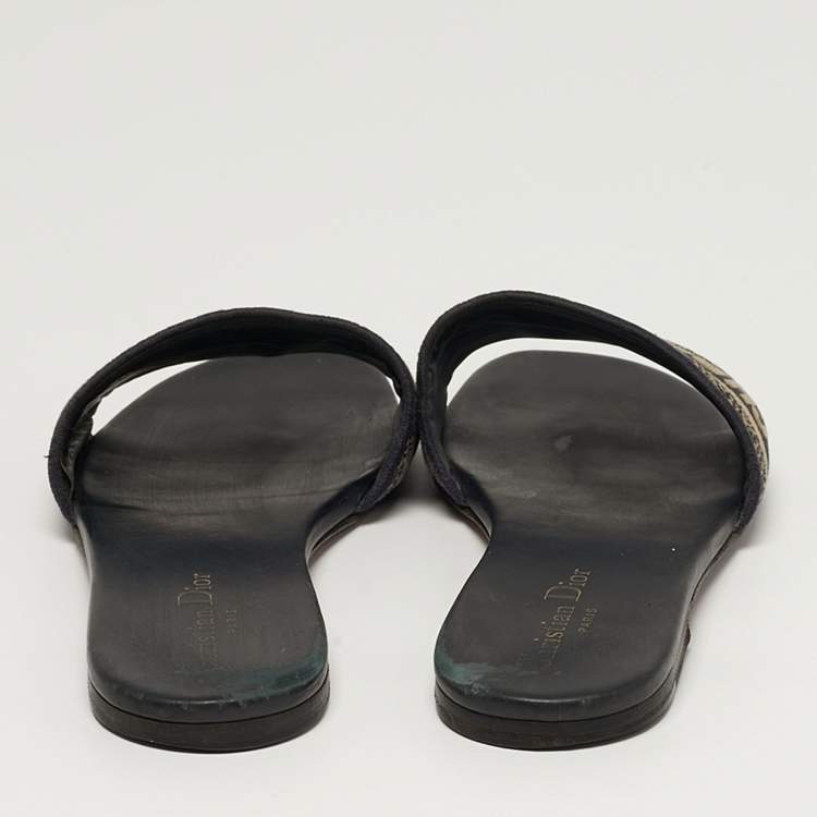 Pre Owned Dior Dway Size 39.5 Navy Blue Embroidered Canvas Flat Slides 