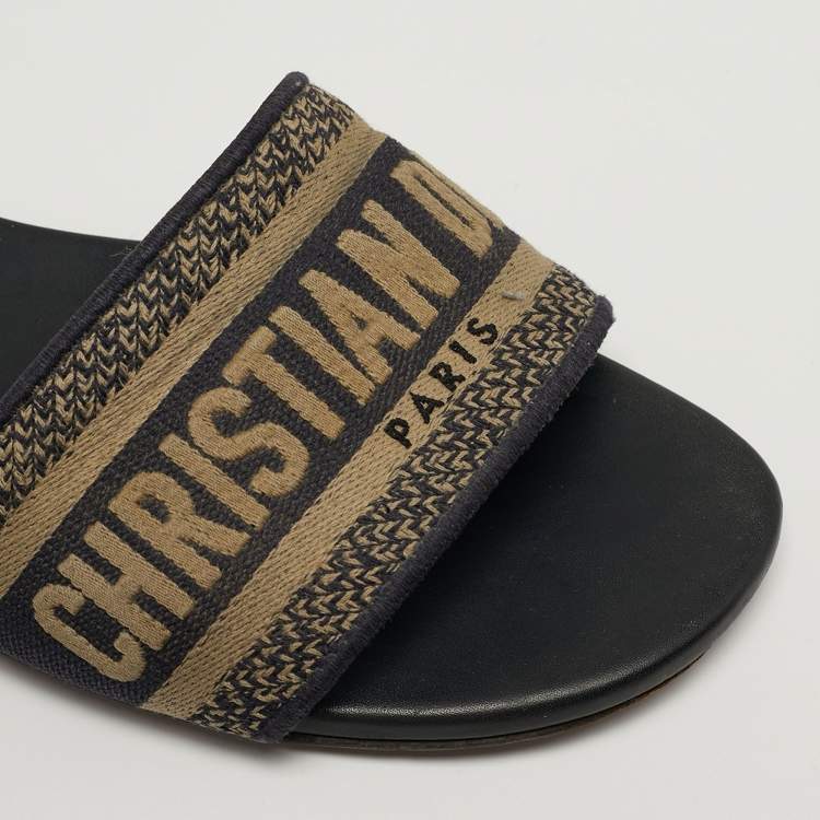 Pre Owned Dior Dway Size 39.5 Navy Blue Embroidered Canvas Flat Slides 