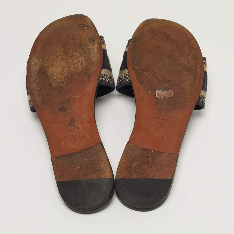 Pre Owned Dior Dway Size 39.5 Navy Blue Embroidered Canvas Flat Slides 