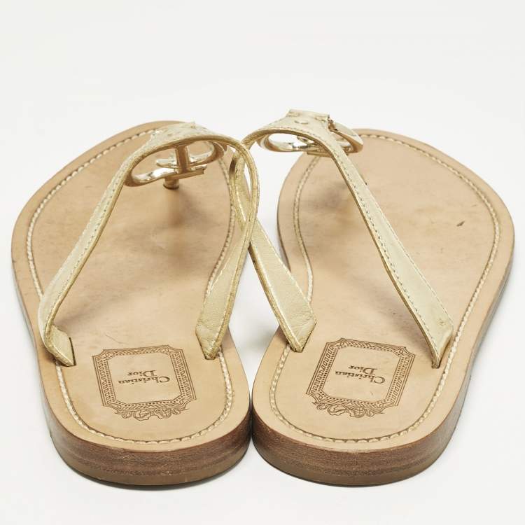 Pre Owned Dior CD Size 38.5 Gold Leather Thong Sandals