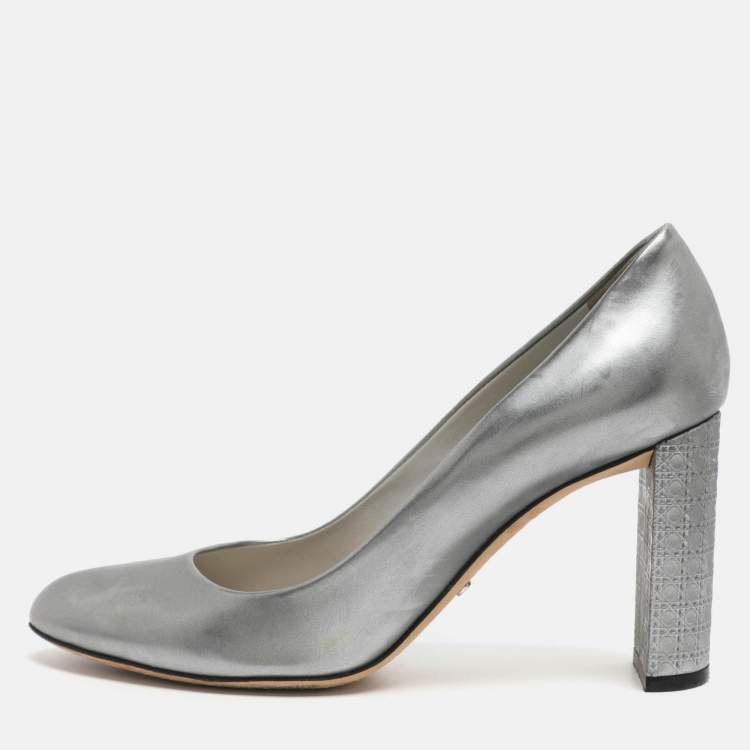 Pre Owned Dior Size 37 Silver Laminated Leather Pumps