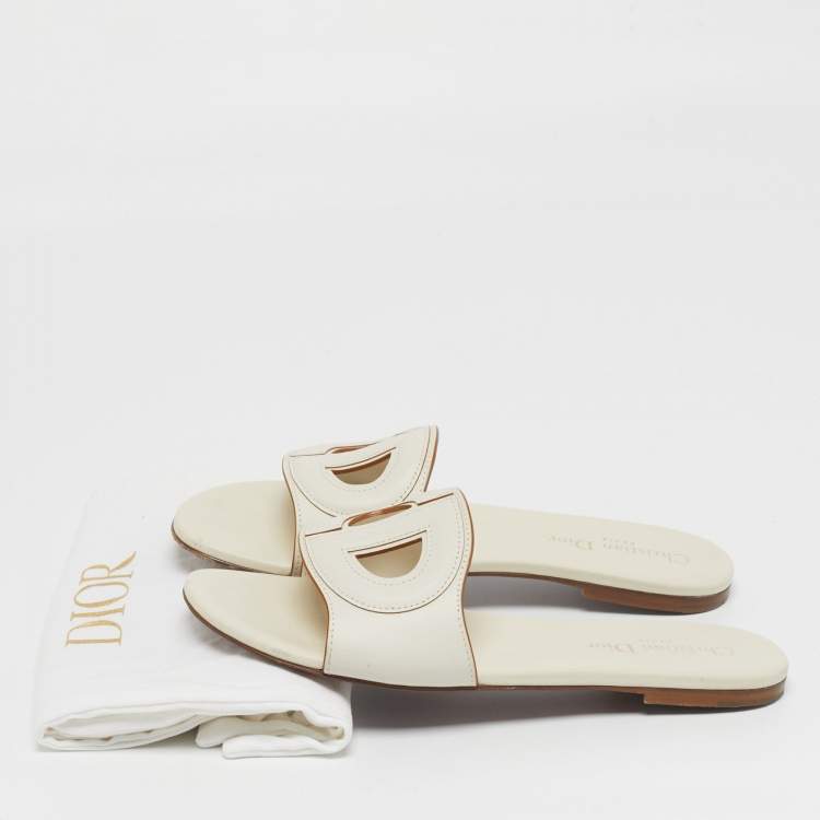 Pre Owned Dior D Club Size 38.5 Off White Leather Flat Slide Sandals