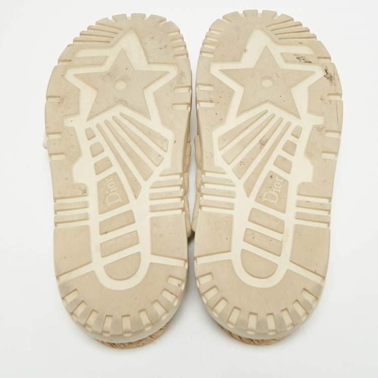 مملوكة مسبقًا Dior D-twist Size 38.5 Off White Quilted Leather Espadrille Flat Slide