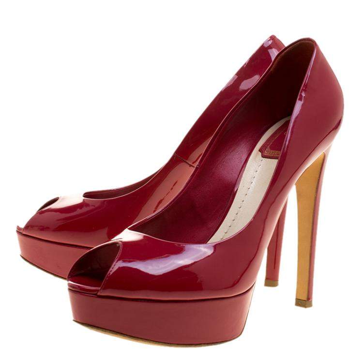 مملوكة مسبقًا Dior Burgundy Patent Leather Miss Dior Peep Toe Platform Pumps Size 39
