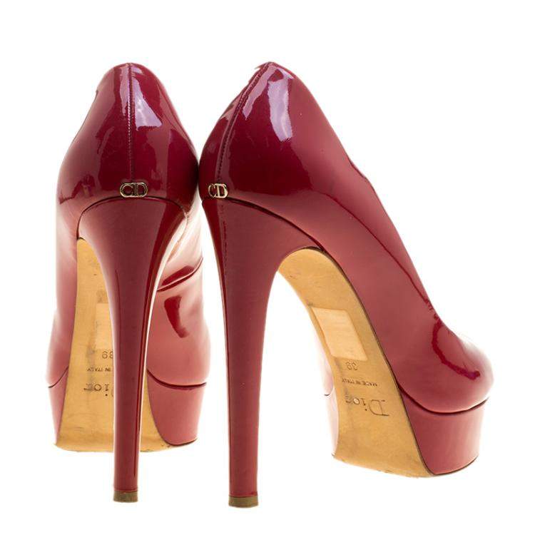 مملوكة مسبقًا Dior Burgundy Patent Leather Miss Dior Peep Toe Platform Pumps Size 39