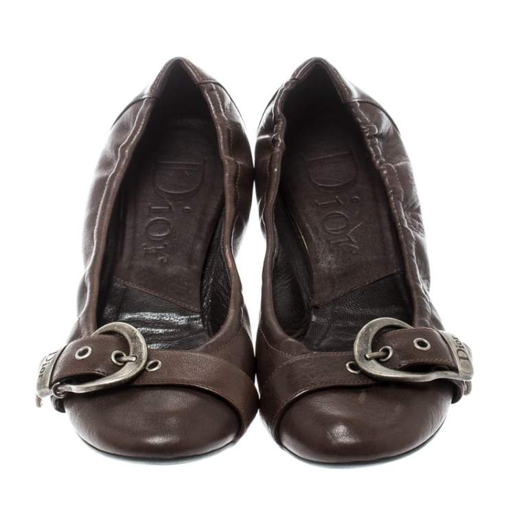 Pre Owned Dior Brown Leather Buckle Detail Scrunch Ballet Flats Size 35.5