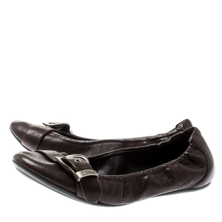 Pre Owned Dior Brown Leather Buckle Detail Scrunch Ballet Flats Size 35.5