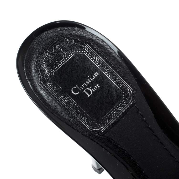 Pre Owned Dior Black Quilted Patent Leather Buckle Detail Open Toe Slide Sandals Size 37.5